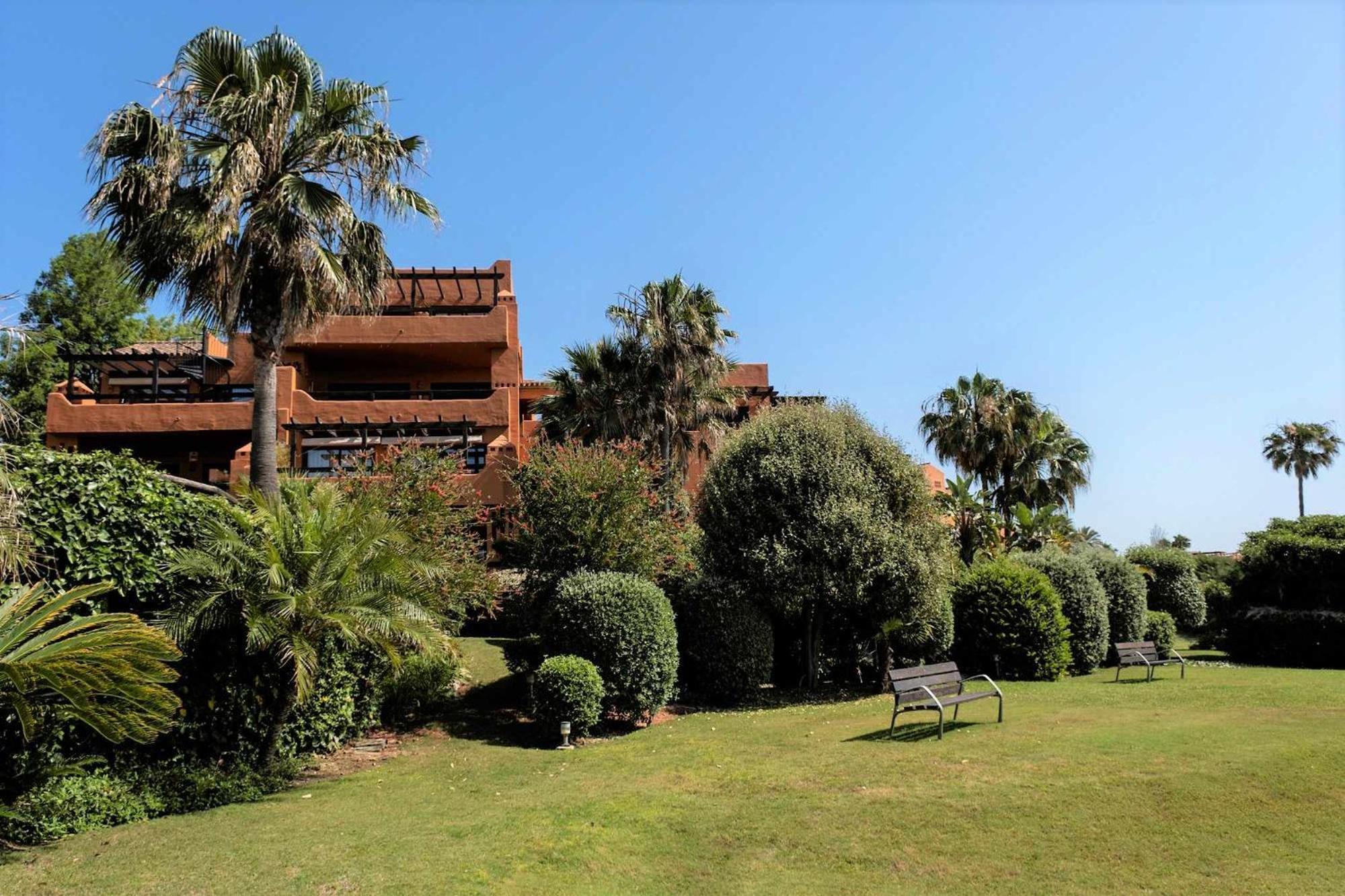 Bougainvillea Bay Estepona Bagian luar foto