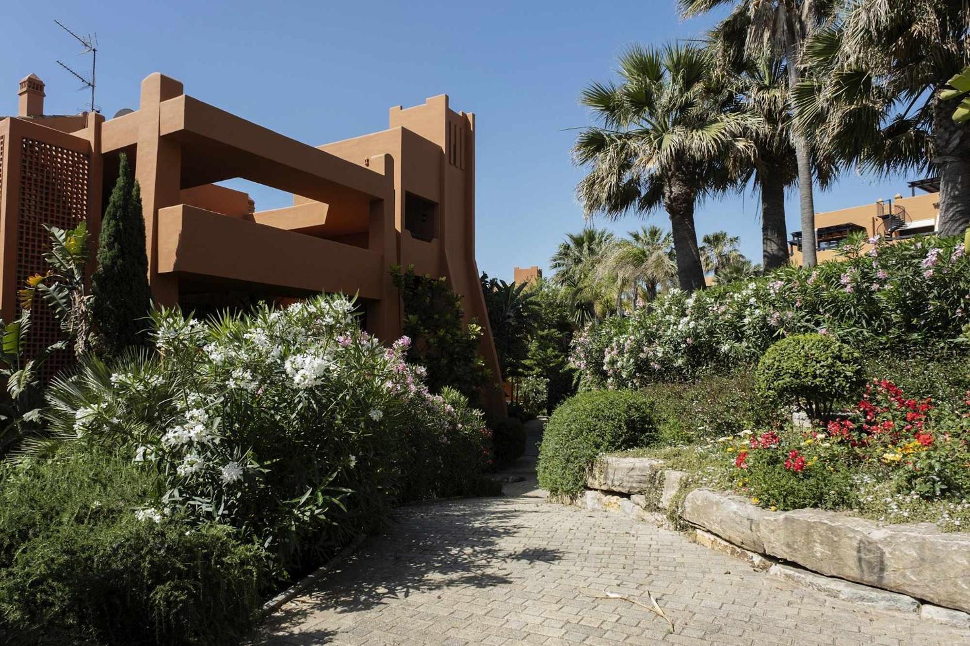 Bougainvillea Bay Estepona Bagian luar foto